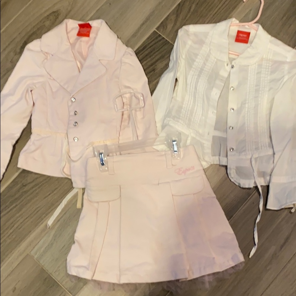 Little girls 3 piece outfit